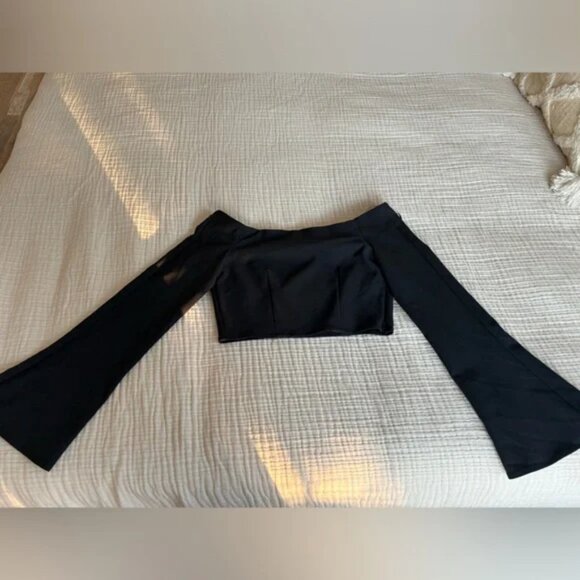 Tops - CROP top in black